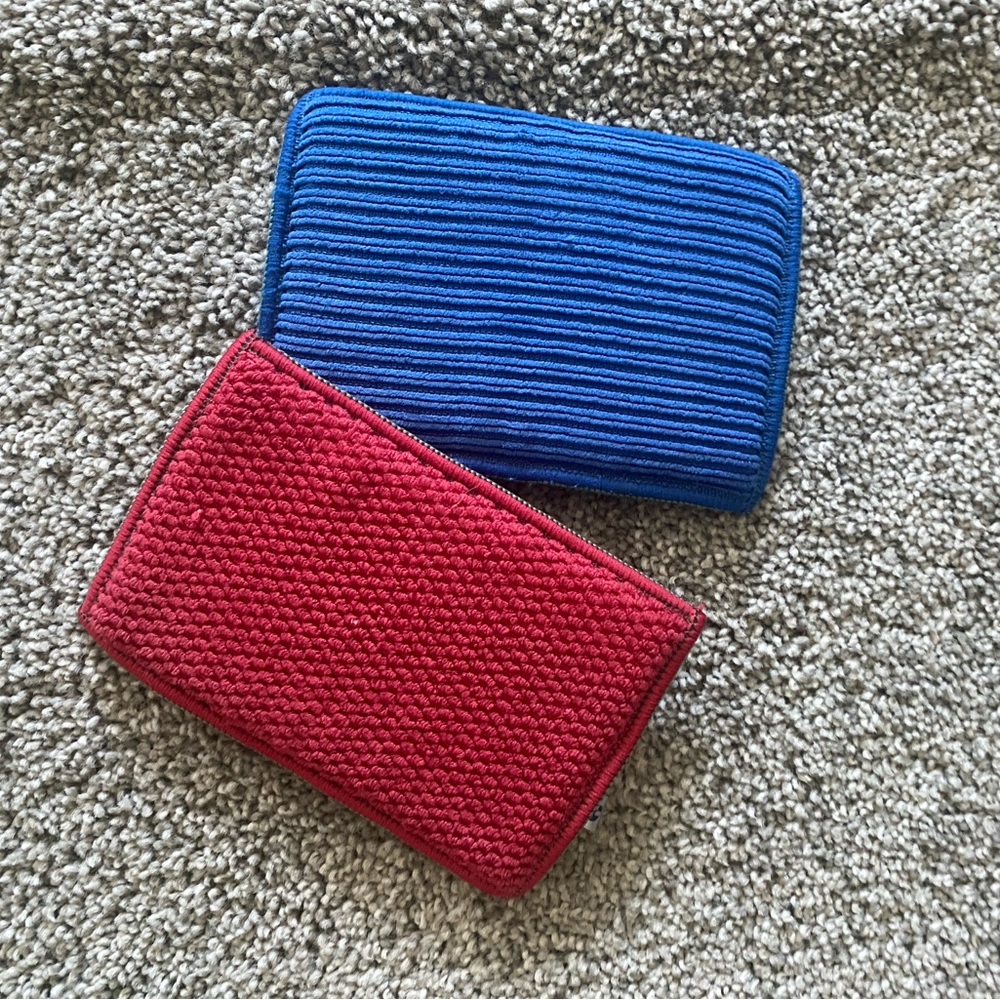 Norwex Red and Blue Textured Kitchen Sponges. Enviro Cloth and Scrubbie